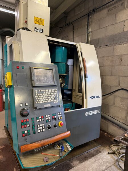 A vendre machine Schneeberger NORMA