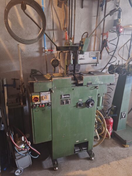 A vendre soudeuse de ruban IDEAL BAS 45